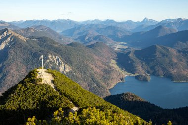 Sonbaharda Herzogstand dağından manzara