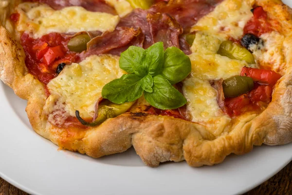 Pizza Caseira Madeira — Fotografia de Stock