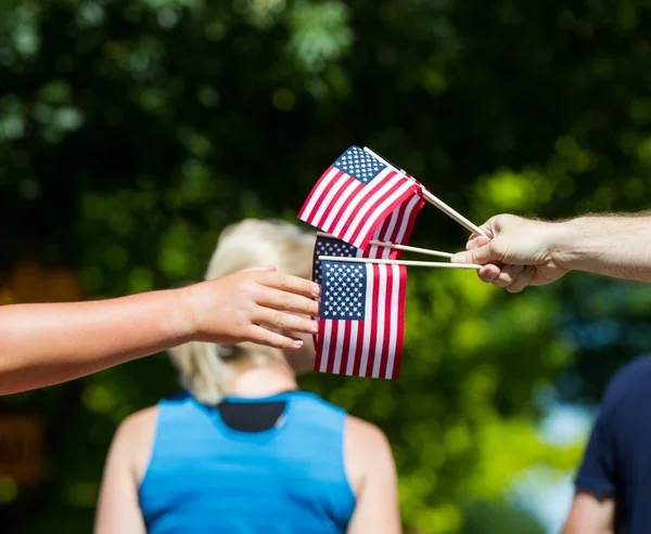 Boise Idaho Červenec 2016 Lidé Kteří Dávají Vlajky Během Boise — Stock fotografie