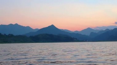 Sunset bulvarında göl İşkodra