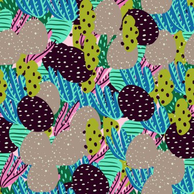 Güzel mercanları olan parlak sualtı desenleri..