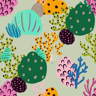 Güzel mercanları olan parlak sualtı desenleri..