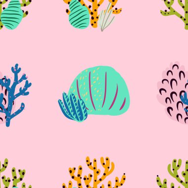 Güzel mercanları olan parlak sualtı desenleri..