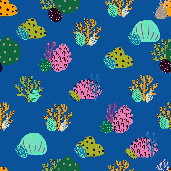 Bright underwater seamless pattern with beautiful corals. — Stock Vector