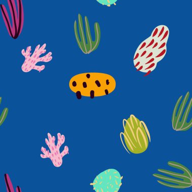 Güzel mercanları olan parlak sualtı desenleri..