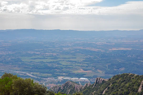 モントセラト山、カタルーニャ、スペインのビュー. — ストック写真