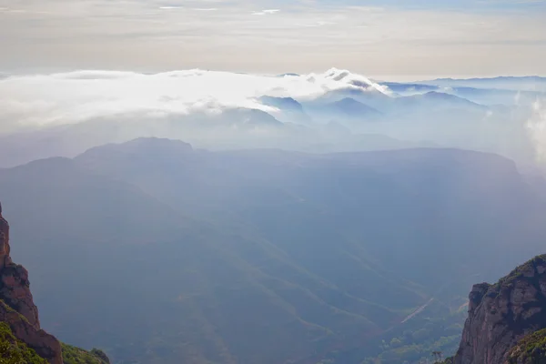 Paisagem com picos — Fotografia de Stock