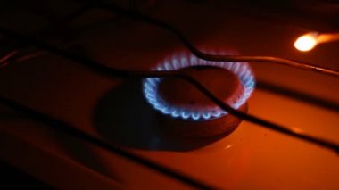 bir gaz sobası brülör alev