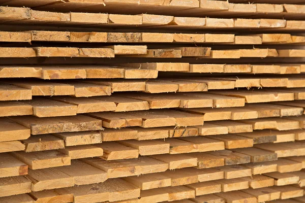 Ξύλινα ξυλείας σε ένα πριονιστήριο — Φωτογραφία Αρχείου