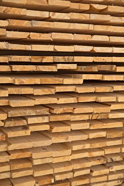 製材所で木造軸組 — ストック写真