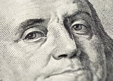 Bize 100 dolarlık banknot yüzünde Benjamin Franklins