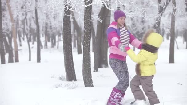 Mother and child playing — Stock Video