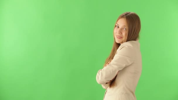 Jovem alegre posando — Vídeo de Stock