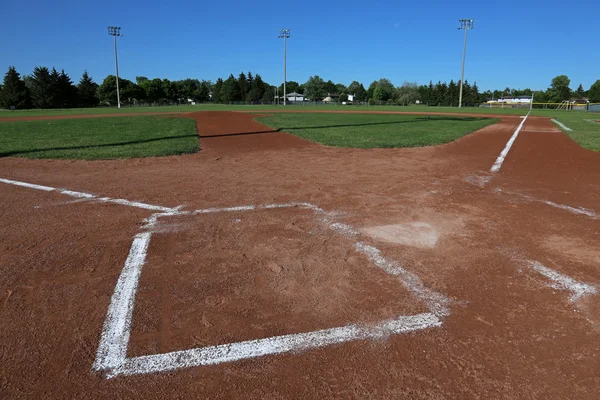 Campo de béisbol de ángulo bajo —  Fotos de Stock