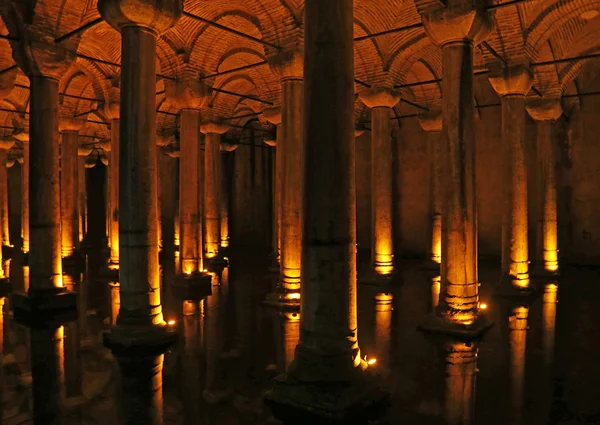 Columnas de la Cisterna Basílica — Foto de Stock