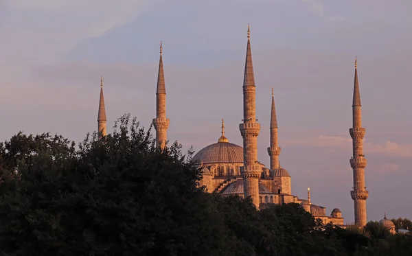 Sultanahmet Camii manzarası alacakaranlıkta — Stok fotoğraf