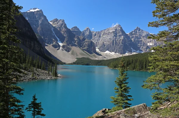 Lago enmarcado Moraine — Foto de Stock