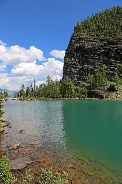 Sjön Agnes Och Stor Bikupa Sitter Högt Över Lake Louise — Stockfoto