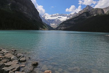 Lake Louise Shore