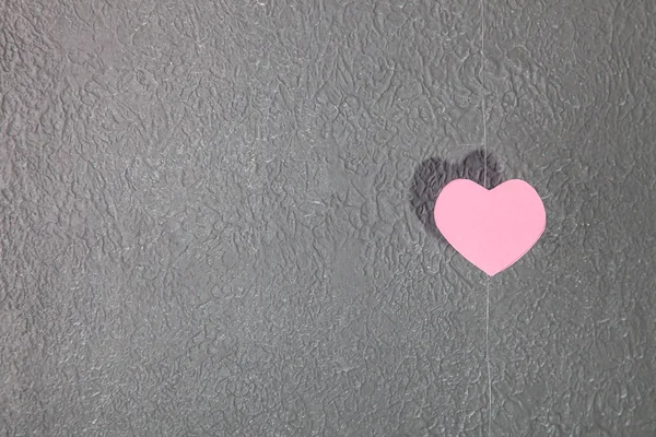 Roze papieren Saint Valentines harten — Stockfoto
