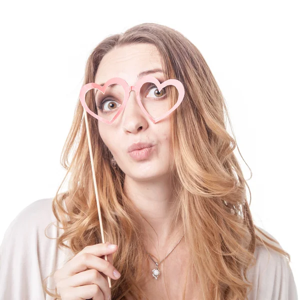 Meisje spelen verschillende emoties in zonnebril — Stockfoto