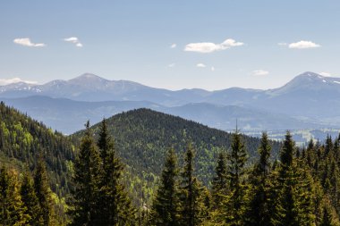 Dağların, açık havada güzel aralığı