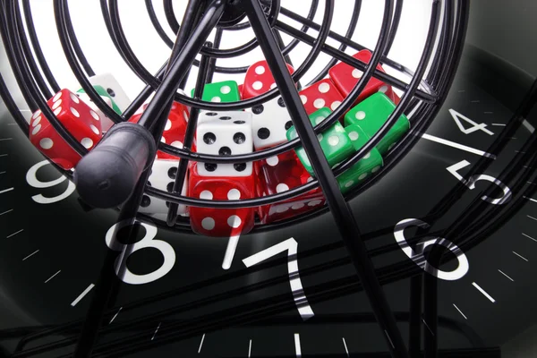 Bingo-Spiel Käfig und Uhr — Stockfoto