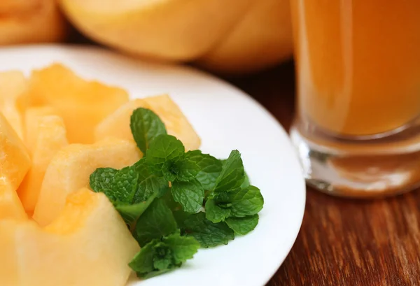 Succo di cetriolo melo o muskmelon — Foto Stock