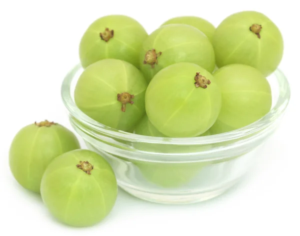 Amla Früchte in einer Glasschüssel — Stockfoto