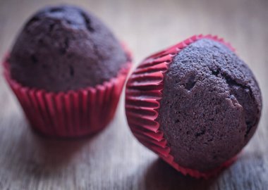 Yeni hazırlanmış ev yapımı kek. Yakın plan.