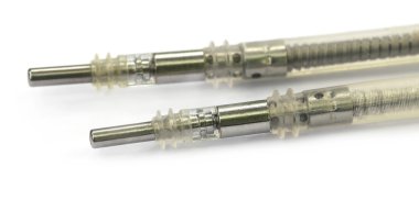 kalp pili elektrik leads