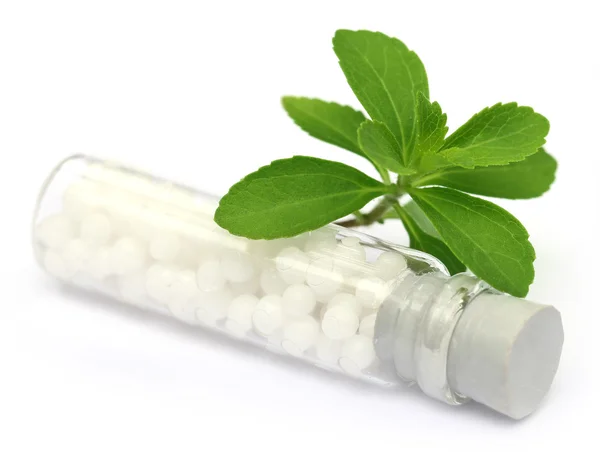 Homöopathische Globuli mit Stevia — Stockfoto