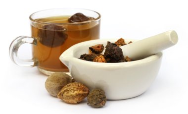 Triphala yapılan çay
