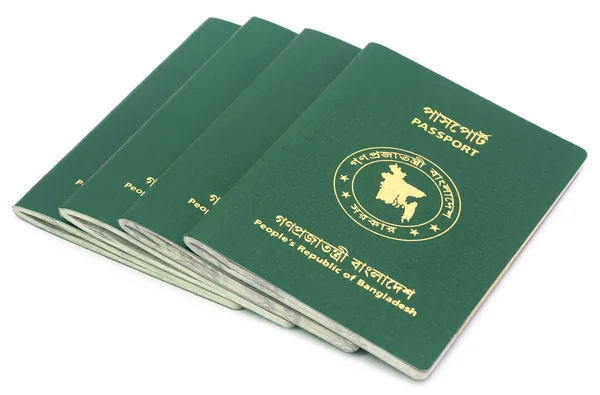 Bangladeş pasaportları beyaz arkaplanda — Stok fotoğraf