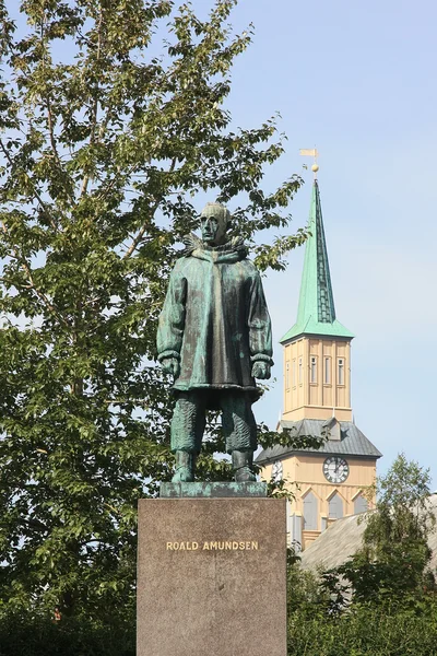 anıt roald amundsen tromso içinde