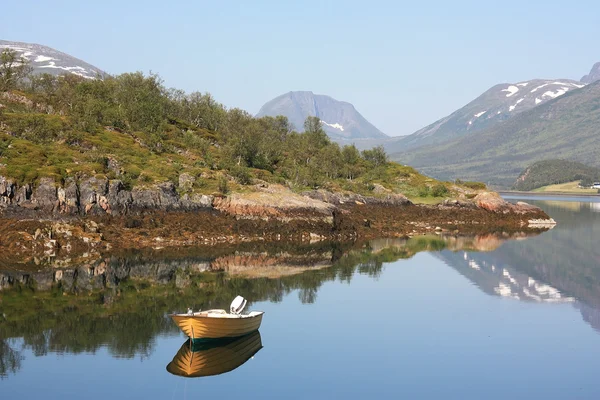 Norwegian landscape  in Lofoten, Northern Norway — Stock Photo, Image