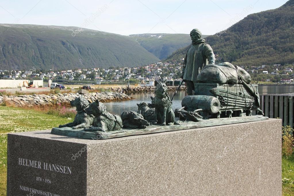 Monument of Helmer Hanssen  in Tromso