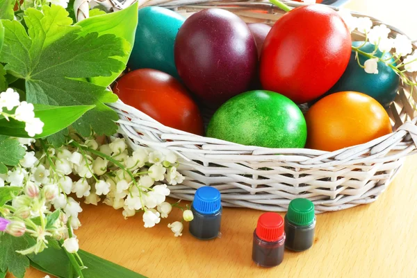 Uova di Pasqua variopinte — Foto Stock