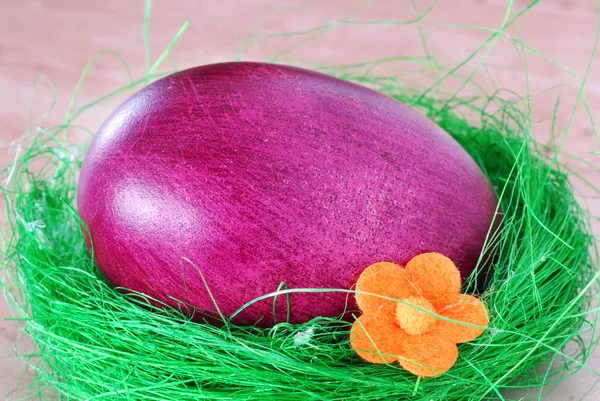 Фіолетовий пасхальне яйце Ліцензійні Стокові Фото