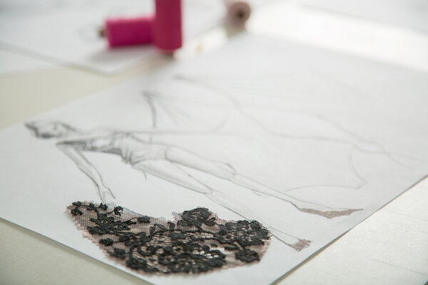 модельеры или портные
