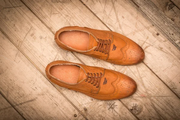 Muži hnědé boty — Stock fotografie