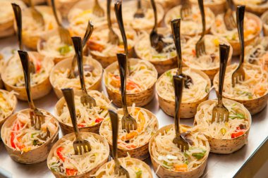 bir şekilde dekore edilmiş meze