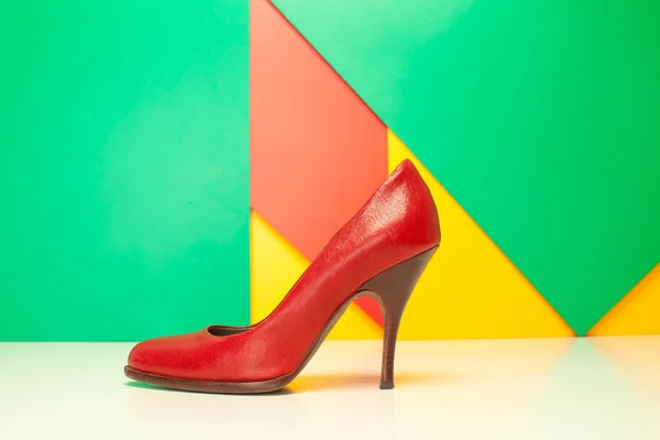 Rosso scarpe tacchi alti — Foto Stock