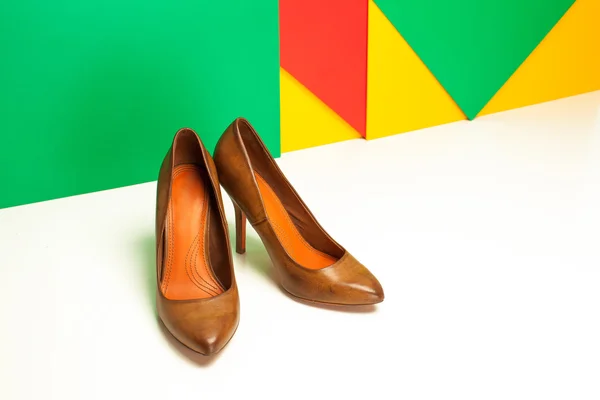 Hnědé boty na podpatku boty — Stock fotografie