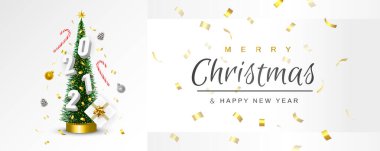 Noel ve Yeni Yıl 2021 tebrik kartı. Konik Noel Ağacı. Çam kozalakları, şekerleme, konfeti, hediyeler, 2021 numara, Noel ağacı etrafında dönen Noel topları. Kış tatili afişi. 3B Vektör