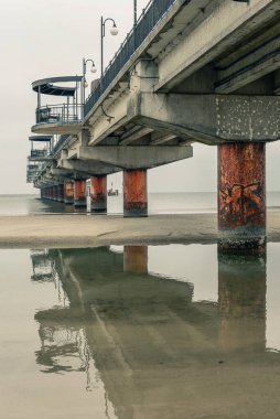 Misdroy 'daki iskele, Baltık Denizi' ni cilala