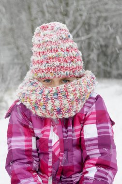 buz gibi küçük bir kız