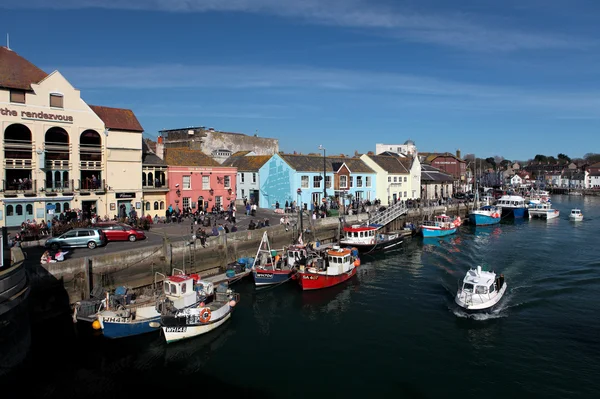 Weymouth puerto en un día de verano soleado brillante — Foto de Stock