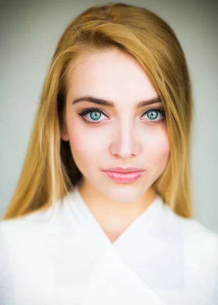 Beautiful blonde woman with long hair — Stock Photo, Image