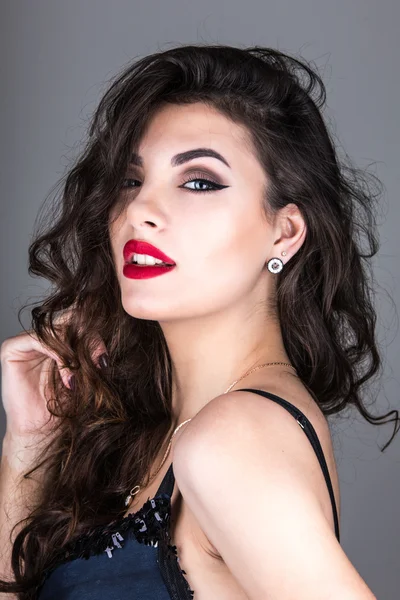 beautyful kadındaki güzel makyaj